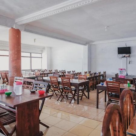 红多兹伊斯兰酒店-近里瓦植物园 Negarabatin 外观 照片